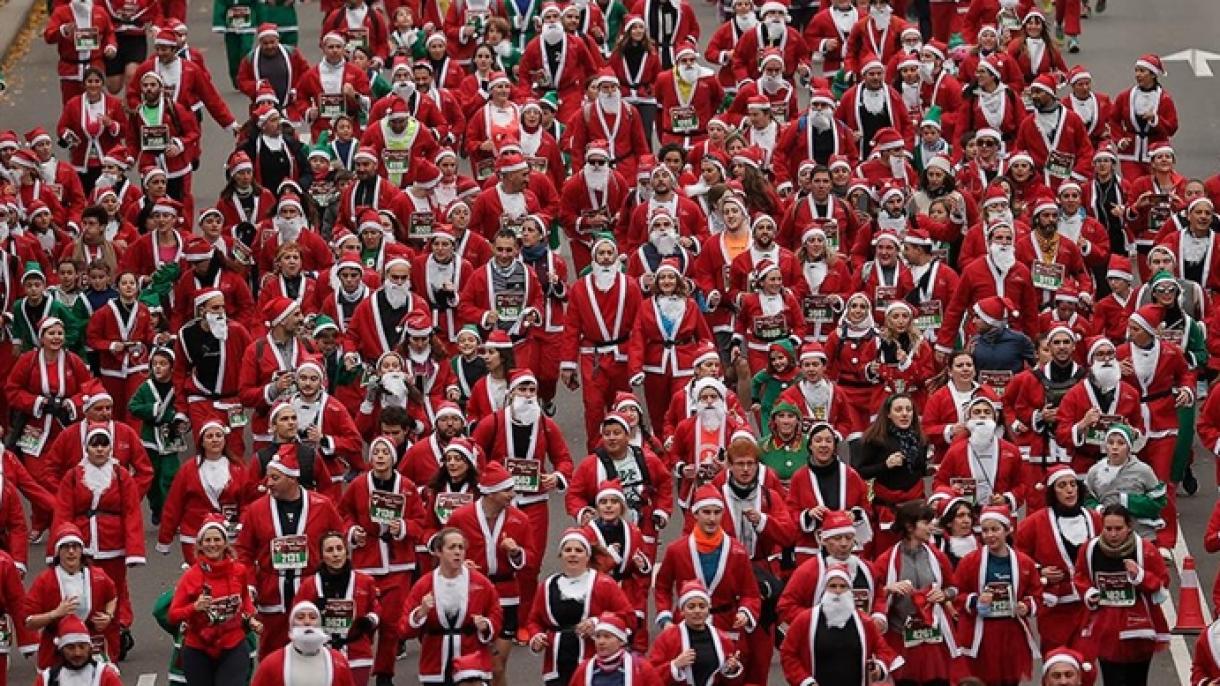 西班牙：“圣诞老人”涌上街头参加长跑