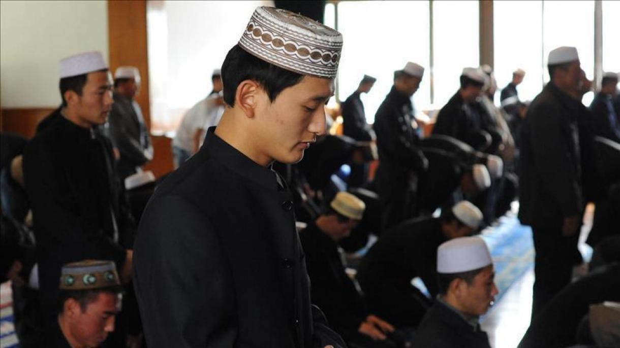 چین مسلمانان را مجبور به خوردن گوشت خوک و نوشیدن مشروبات الکلی می‌کند
