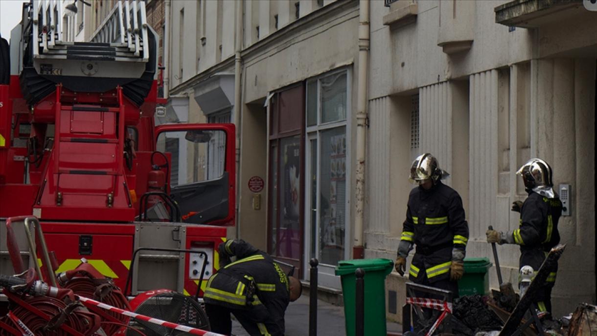 آتش‌سوزی در اردوگاه مهاجران در پاریس