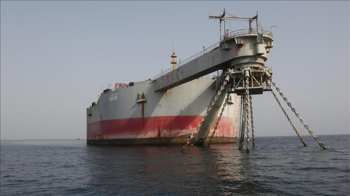 Comienza el vaciado de crudo del petrolero Safer en Yemen para detener un desastre ambiental