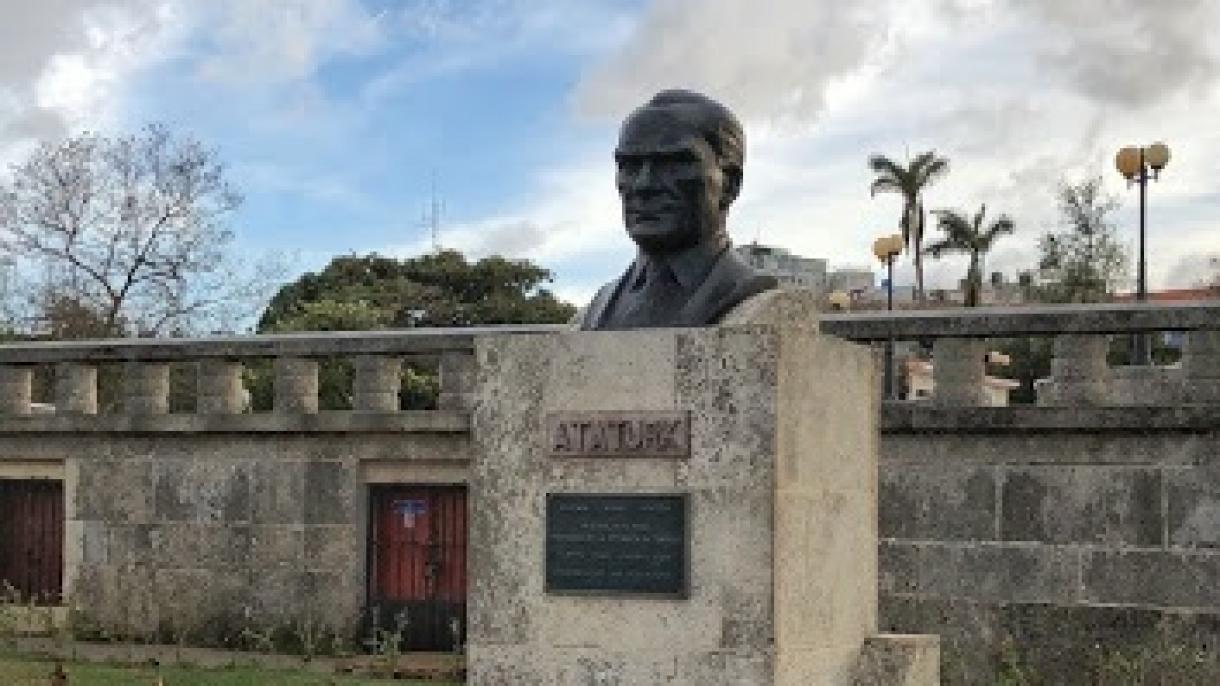 küba atatürk anıtı.jpg