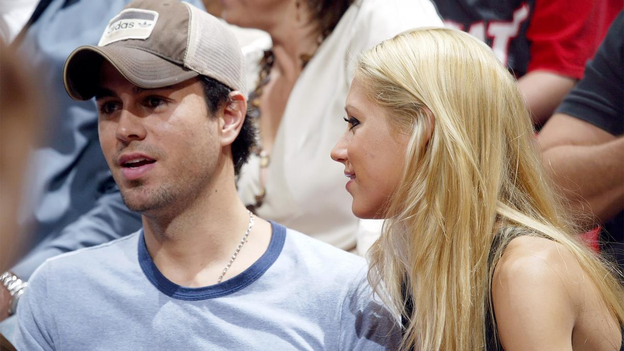 Iglesias y Kournikova ya son padres de gemelos