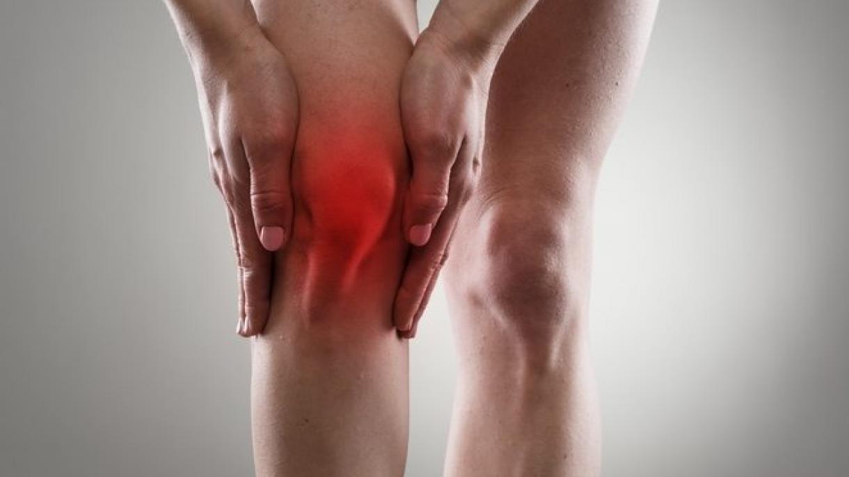 El dolor de rodillas se puede calmar con métodos naturales