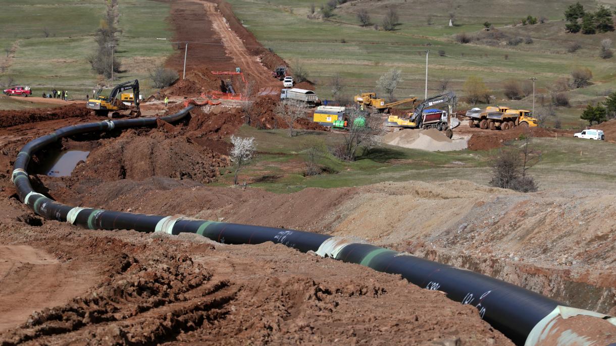 El gas azerbaiyano llega por primera vez vía un gasoducto directo a Europa