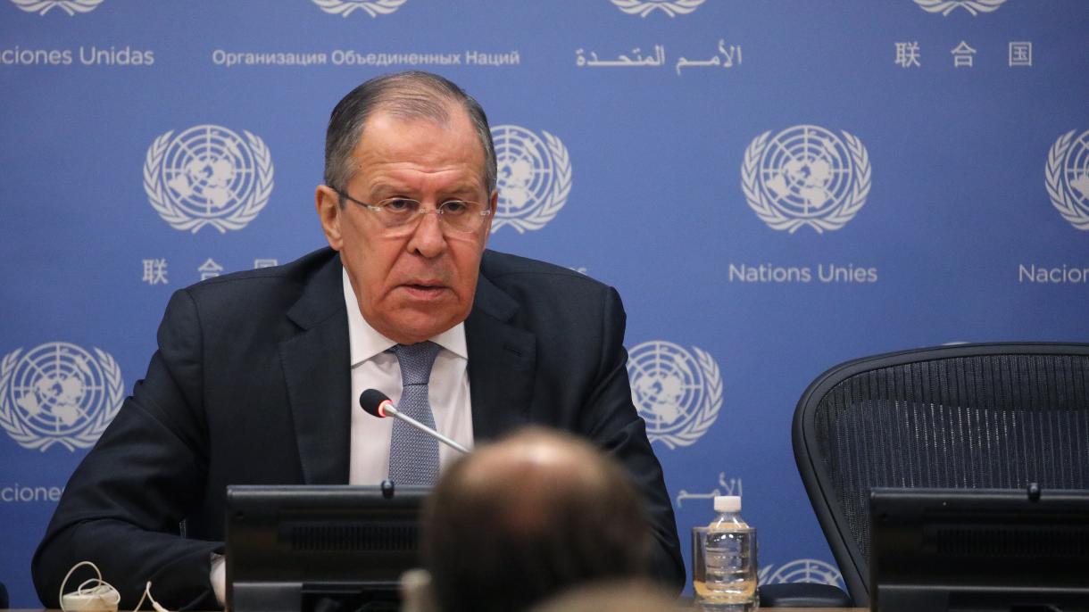 Lavrov: "Os EUA tentam criar um poder alternativo na Síria"