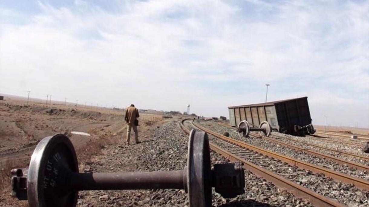 خروج قطار باری  از ریل در ایران