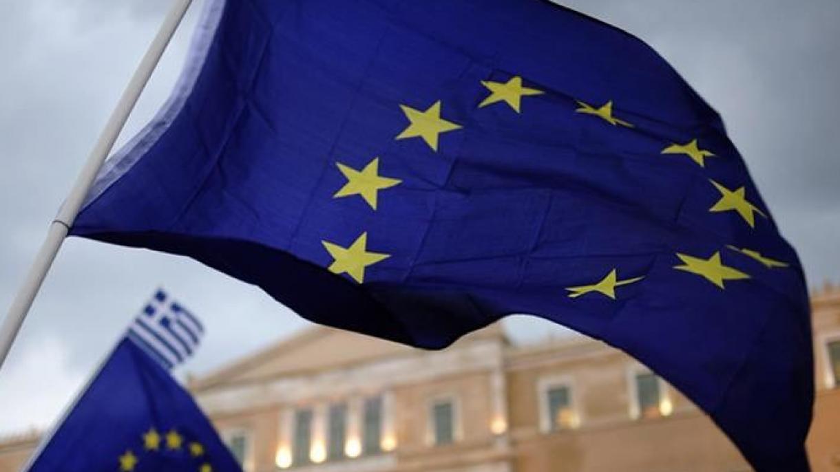 UE: “Esperamos que Grecia actúe de conformidad con la ley sobre inmigrantes”