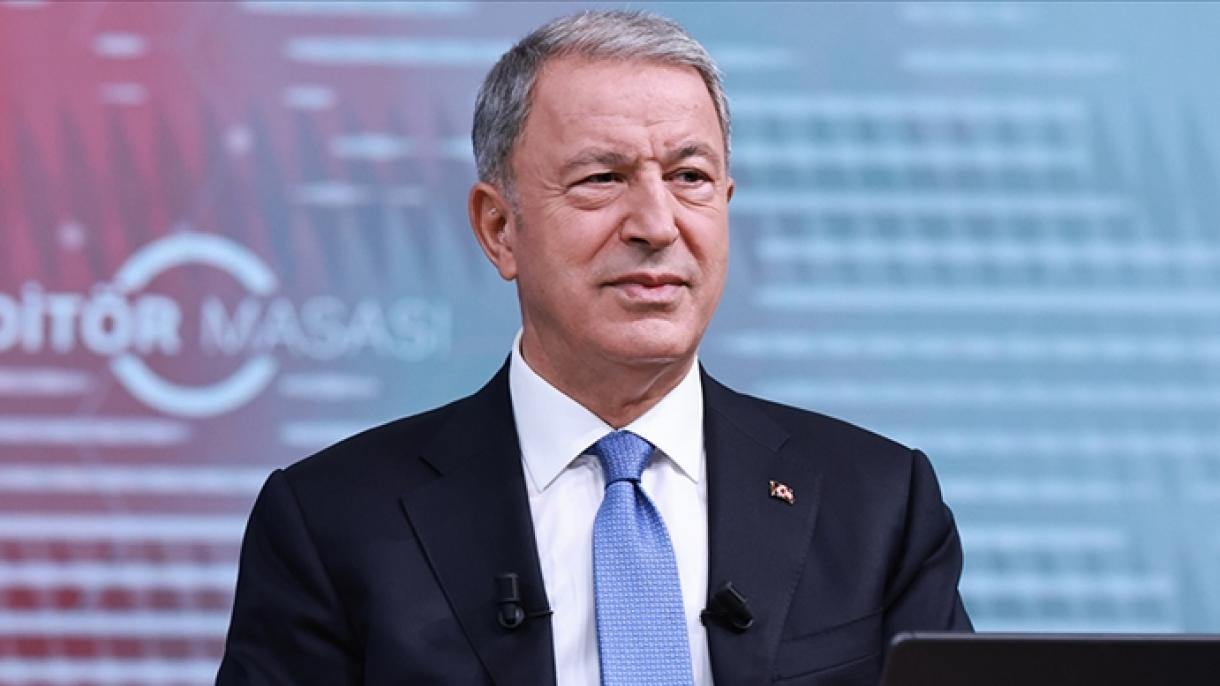 Hulusi Akar taxılla yüklənmiş gəminin yola düşməsi ilə bağlı bəyanat verib