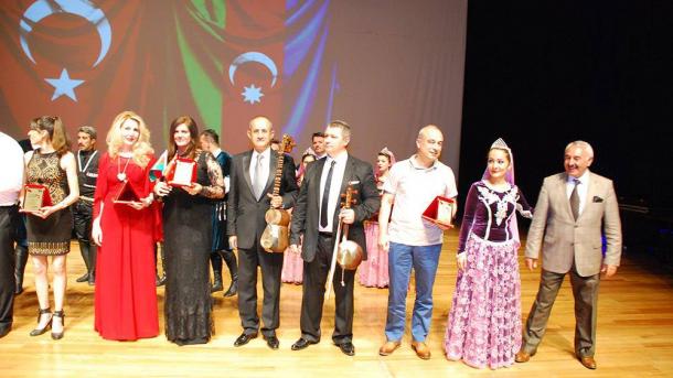 کنسرت از آناتولی تا آذربایجان با شرکت هنرمندان باکو و تبریز