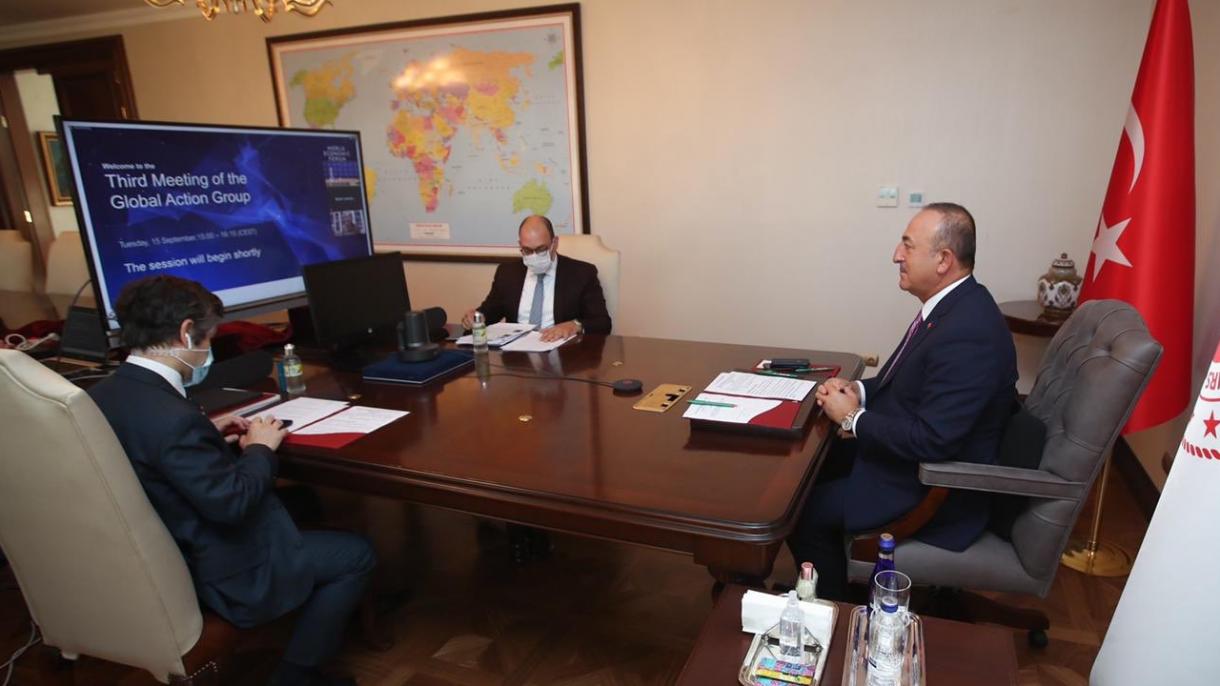 Çavuşoğlu participó por videoconferencia en la reunión del Foro Económico Mundial