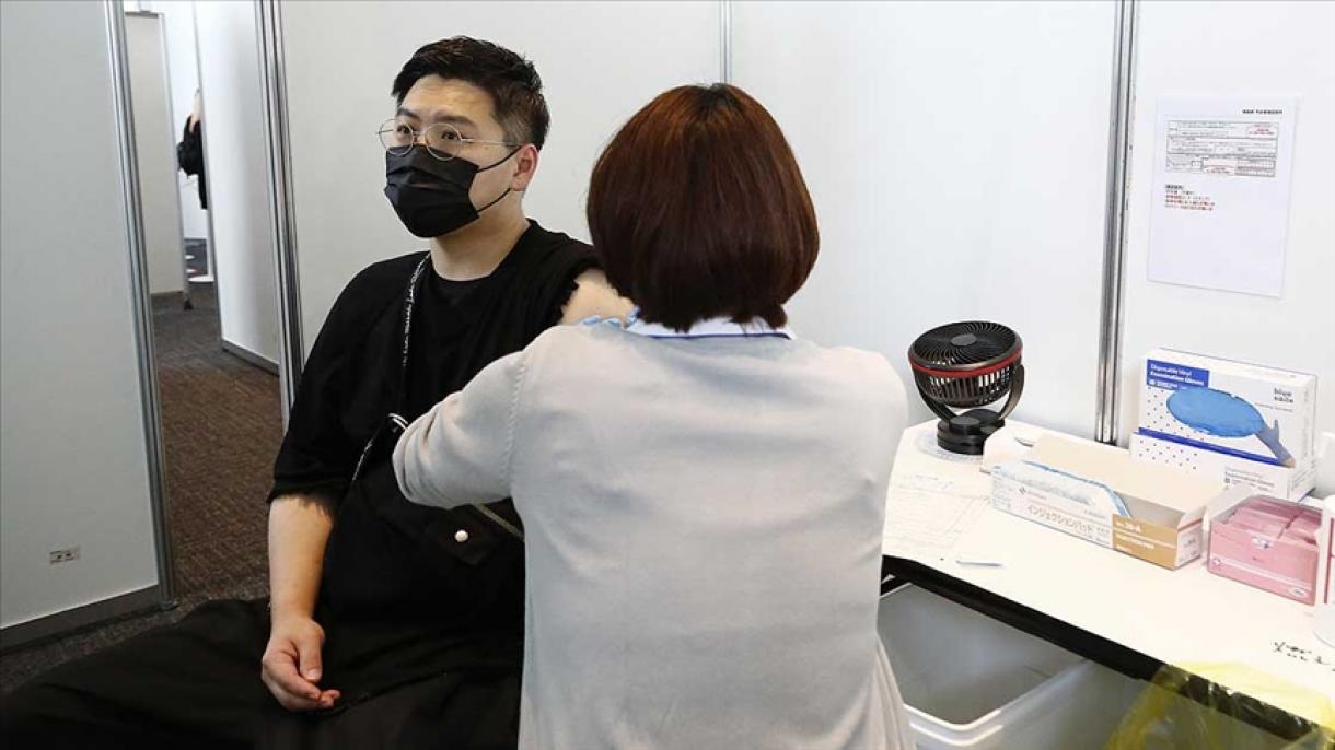 Il Giappone decide di applicare la terza dose del vaccino antiCovid-19