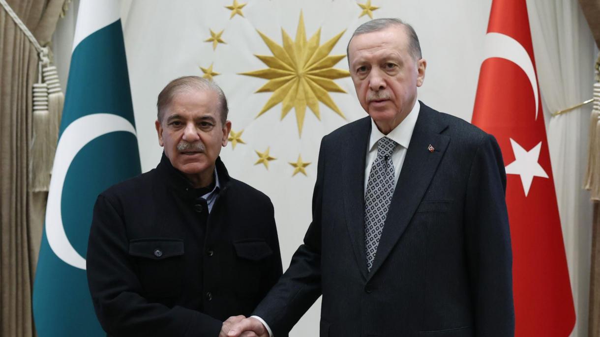 Erdoğan ha ricevuto Sherbaz Sharif ad Ankara