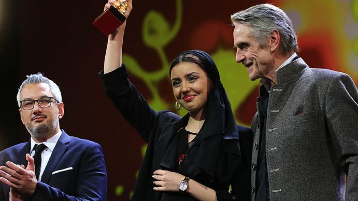جایزه خرس طلایی جشنواره فیلم برلین به « محمد رسول‌اف» از ایران تعلق گرفت