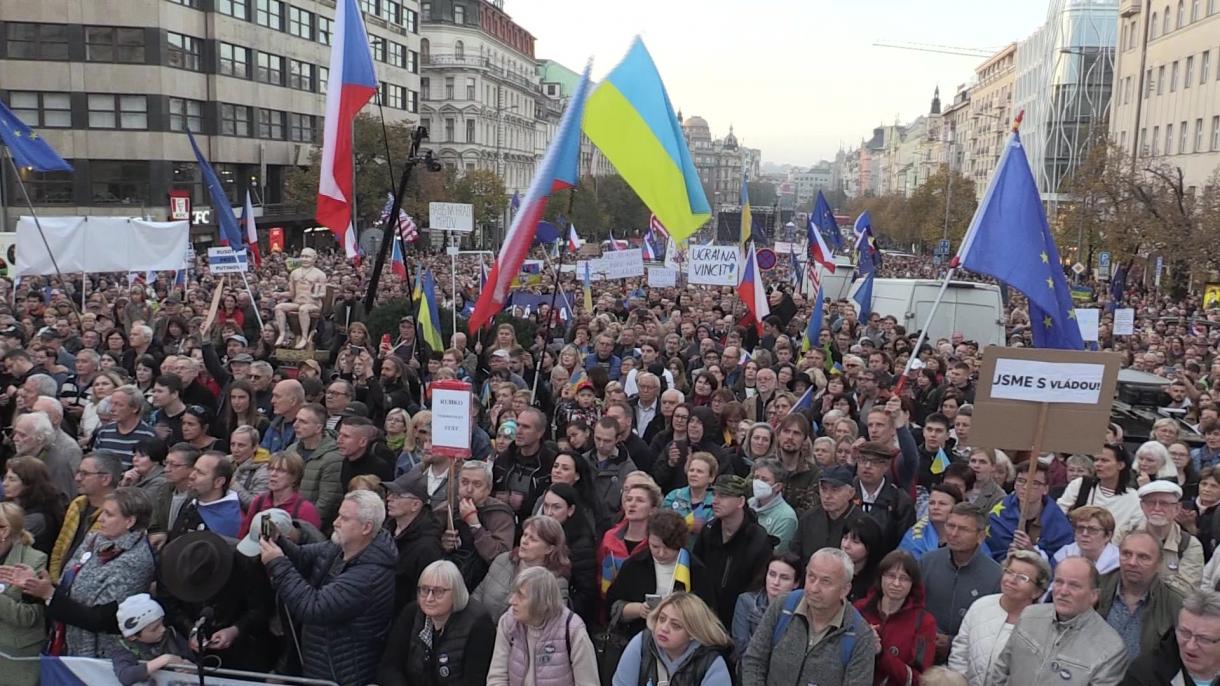 Çehiýada Ukrainany goldap demonstrasiýa geçirildi
