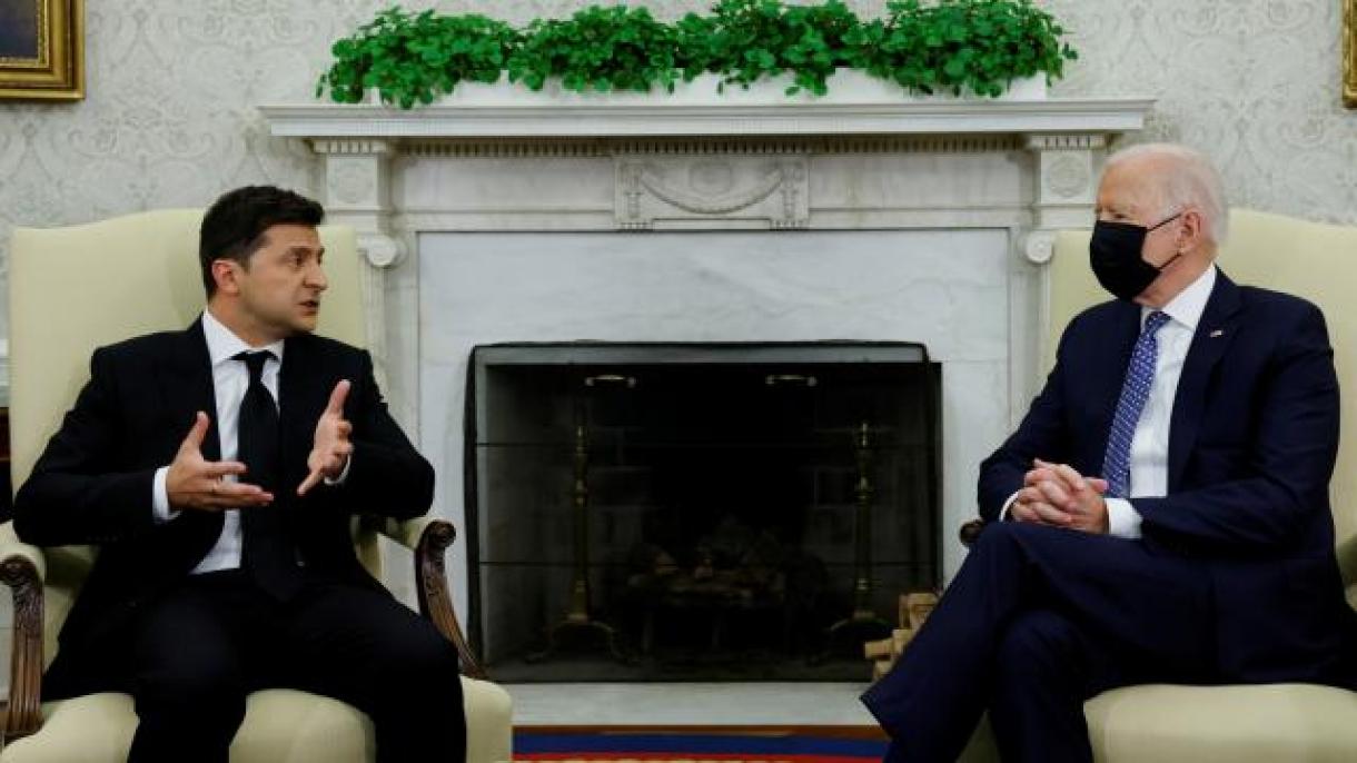 Байдън и Зеленски обсъдиха отношенията между САЩ и Украйна...