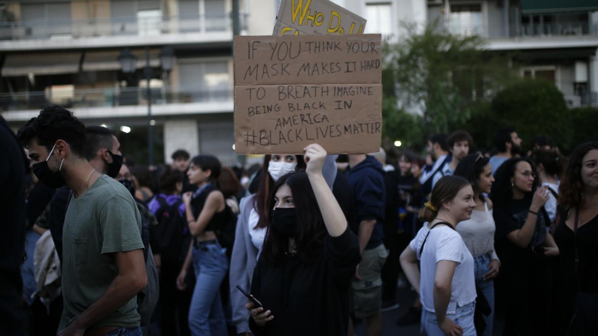 Tüntetés volt Athénban George Floyd halála miatt