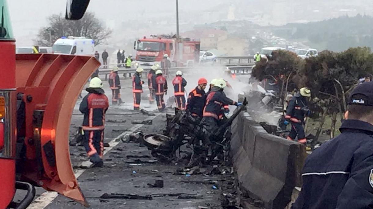 El helicóptero Skorsky cayó en Büyükçekmece de Estambul