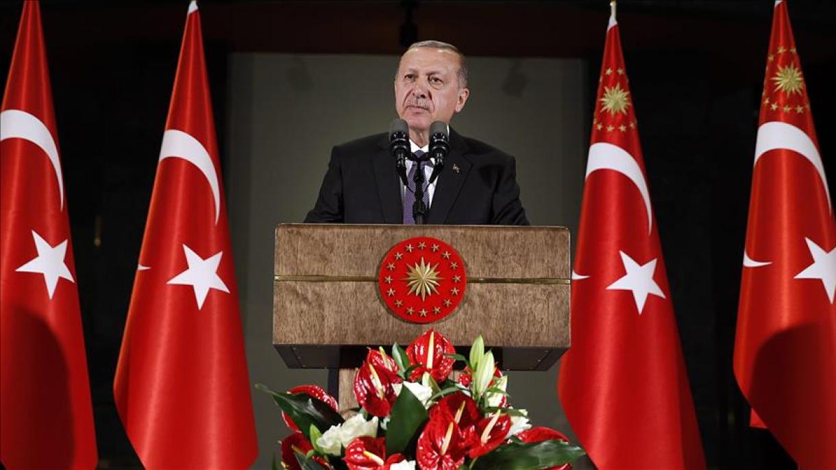 A ramadáni ünnepen köszöntött Erdoğan