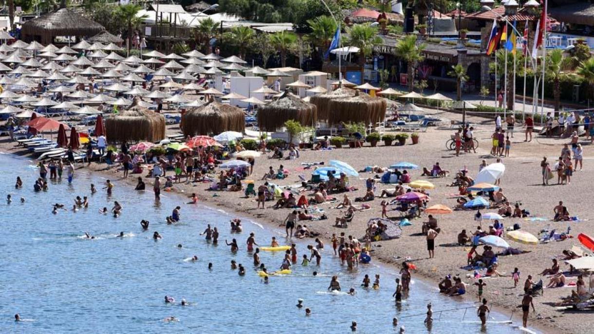 España podría terminar el año sin aumentos en turistas o incluso con menos