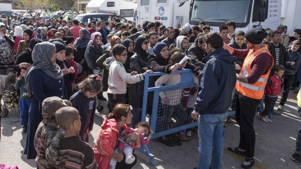 یورپی کمیشن کی مہاجرین کے لیے نئی تجاویز،بعض یورپی ممالک کی تنقید
