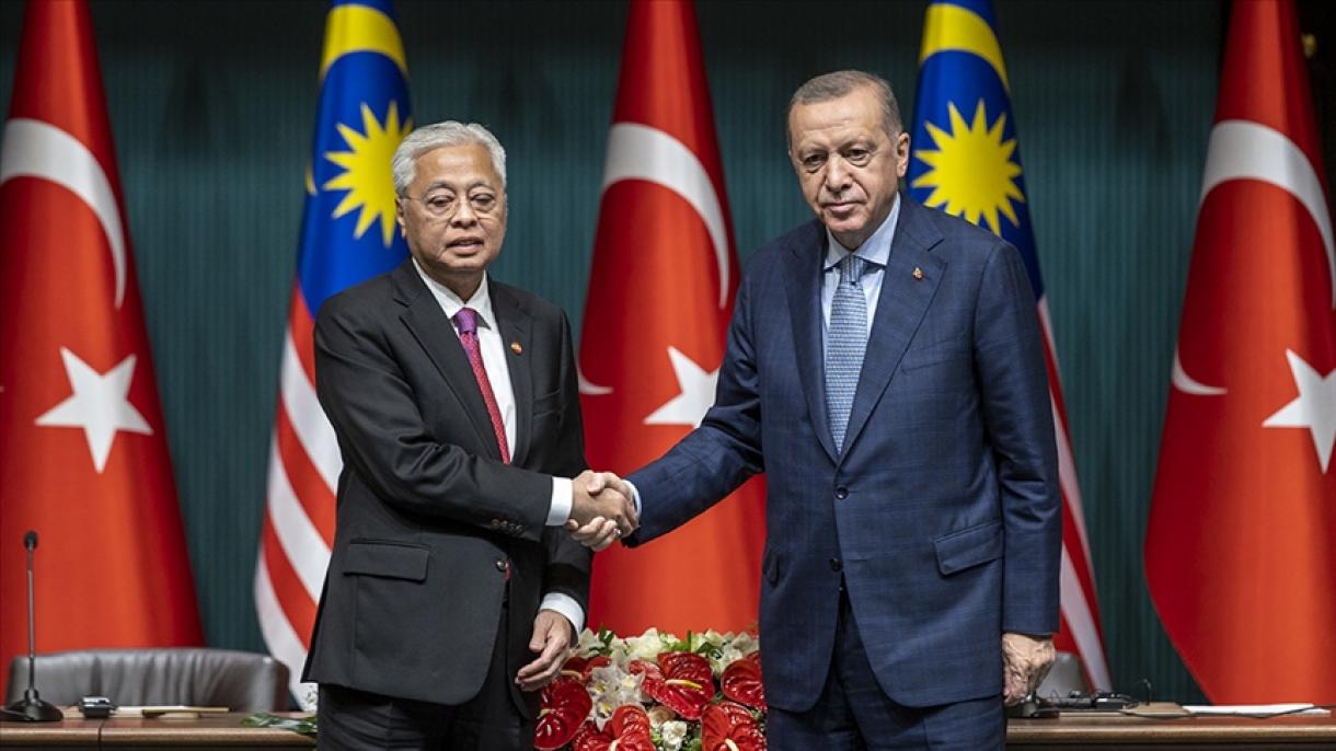 Ердоган разговаря с министър-председателя на Малайзия