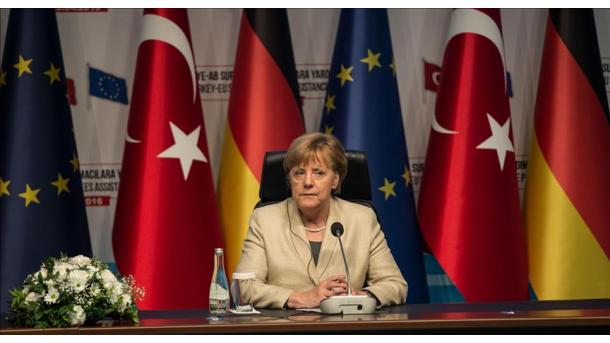 Merkel elogia Turquia por emitir permissão de trabalho para os refugiados