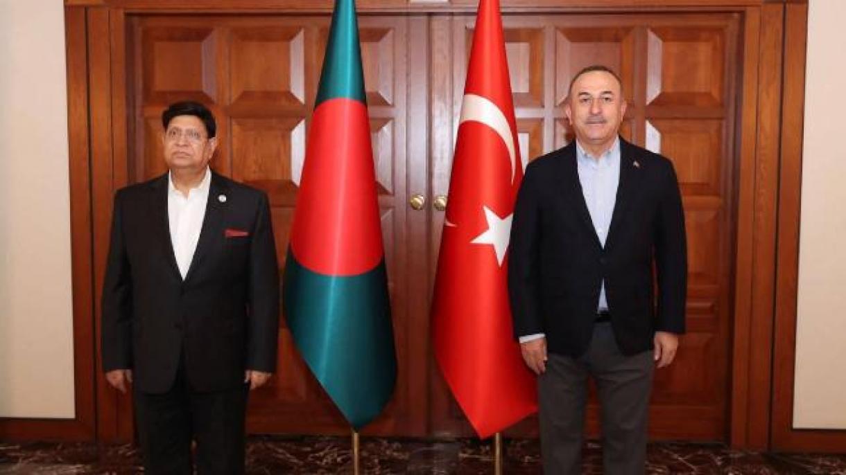 دیدار و گفت‌وگوی وزرای خارجه ترکیه و بنگلادش