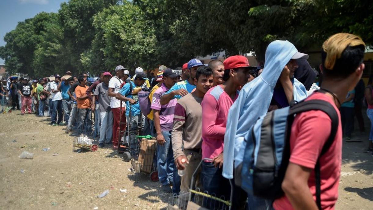 Venezuelanos podem entrar na Colômbia mesmo que seu passaporte esteja vencido