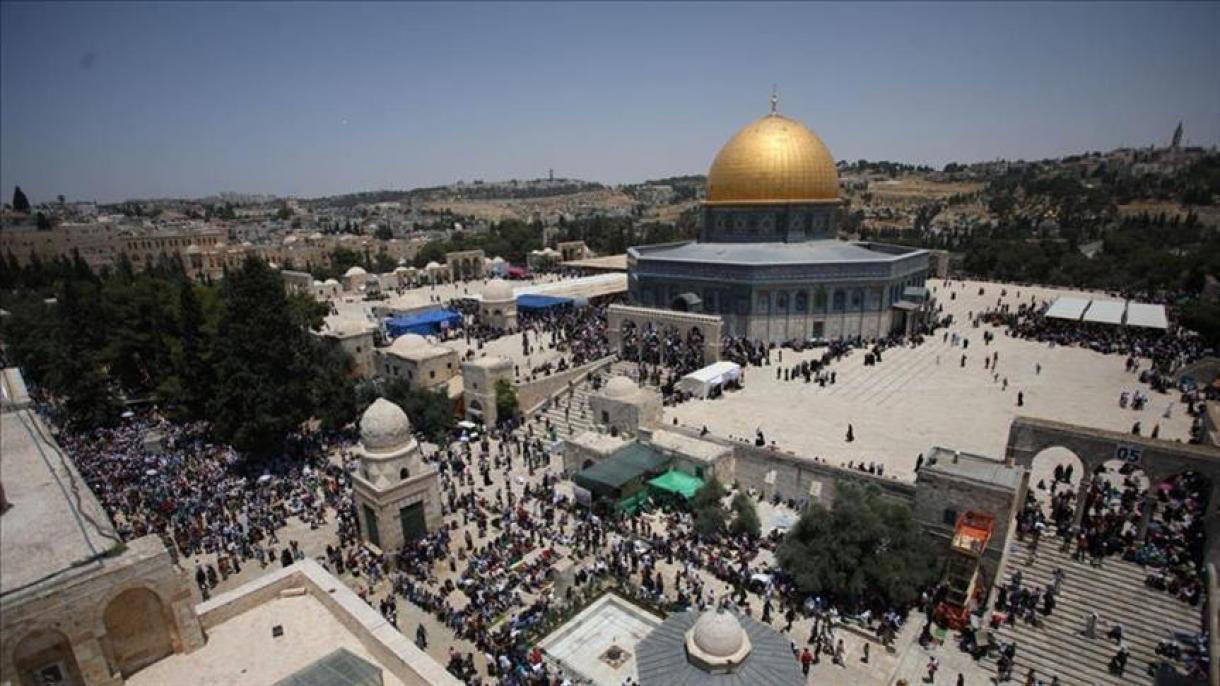 صدها هزار فلسطینی در مسجدالاقصی نماز جمعه اقامه کردند