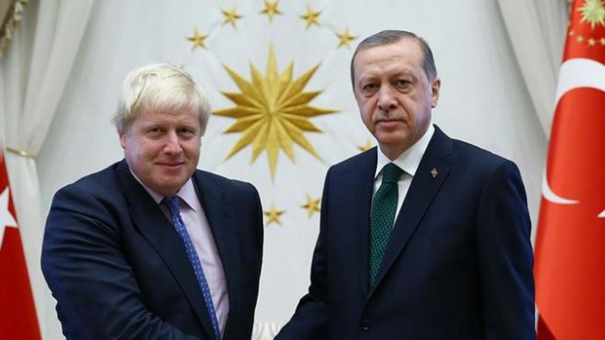 Presidente Erdogan parla con il premier Johnson