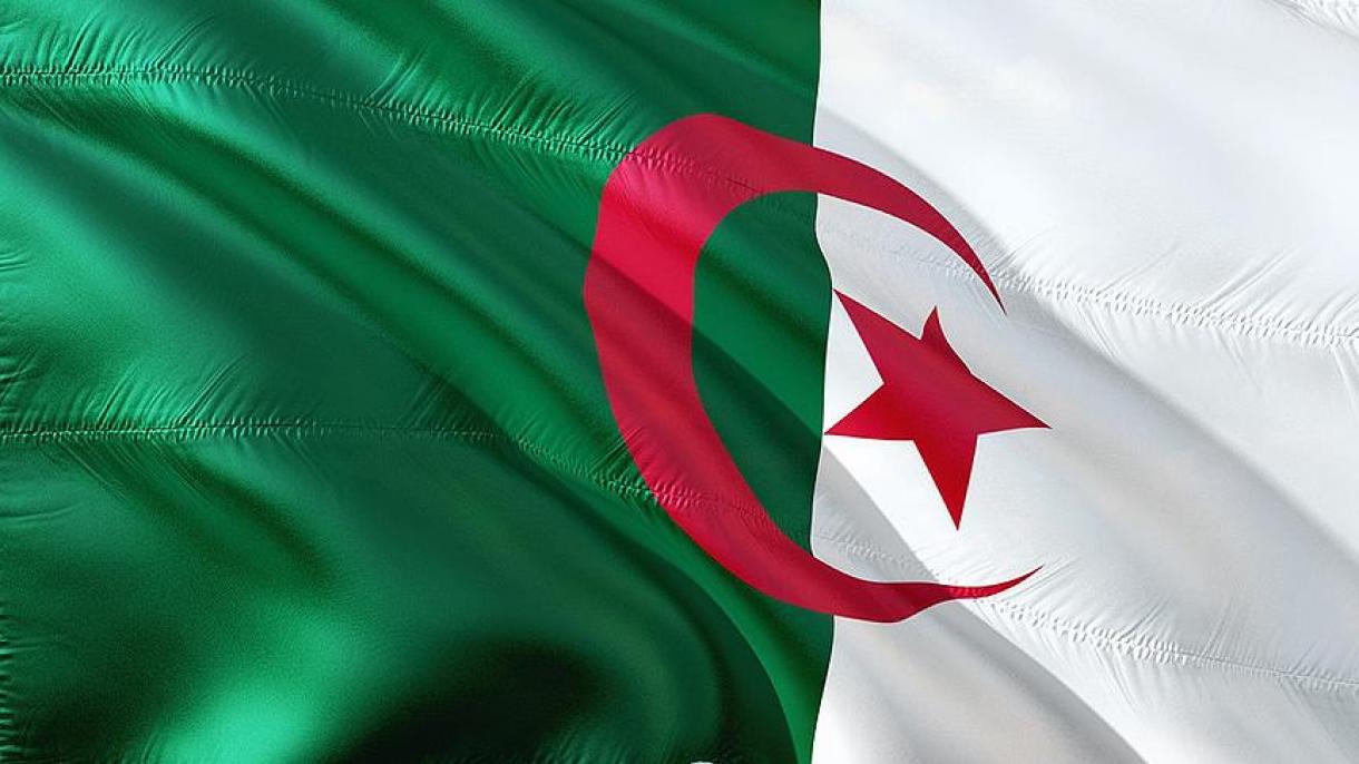 الجزائر:17 دہشتگردوں نے خود کو قانون کے حوالے کردیا،اسلحہ بھی برآمد