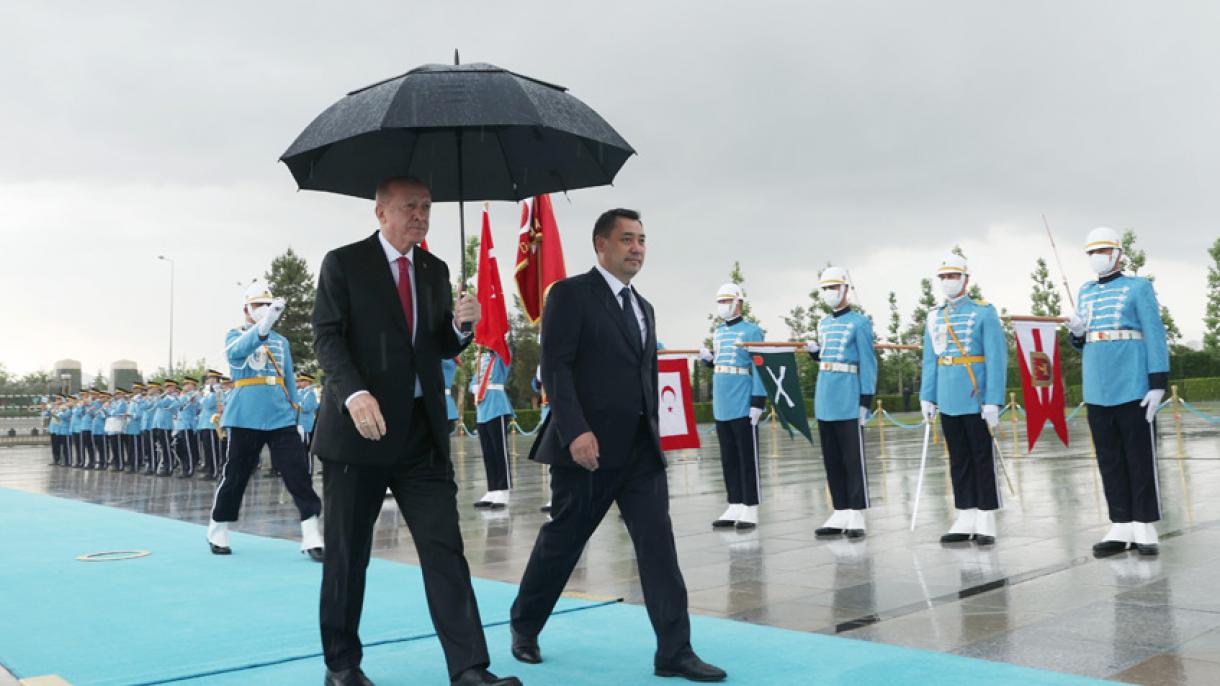 Caparov Erdoğan Kırgızistan.jpg