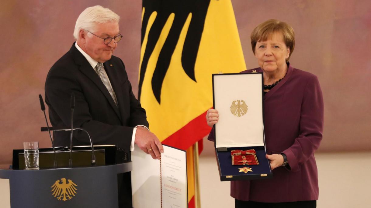 سابق جرمن چانسلر کو سرکاری خصوصی وژن ایوارڈ سے نوازا گیا