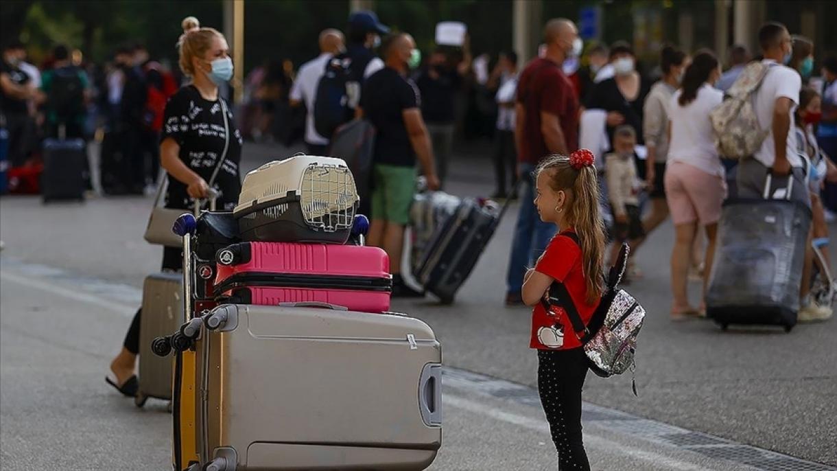 4.284.513 ξένοι τουρίστες επισκέφθηκαν την Αντάλια κατά το α’ εξάμηνο του 2022