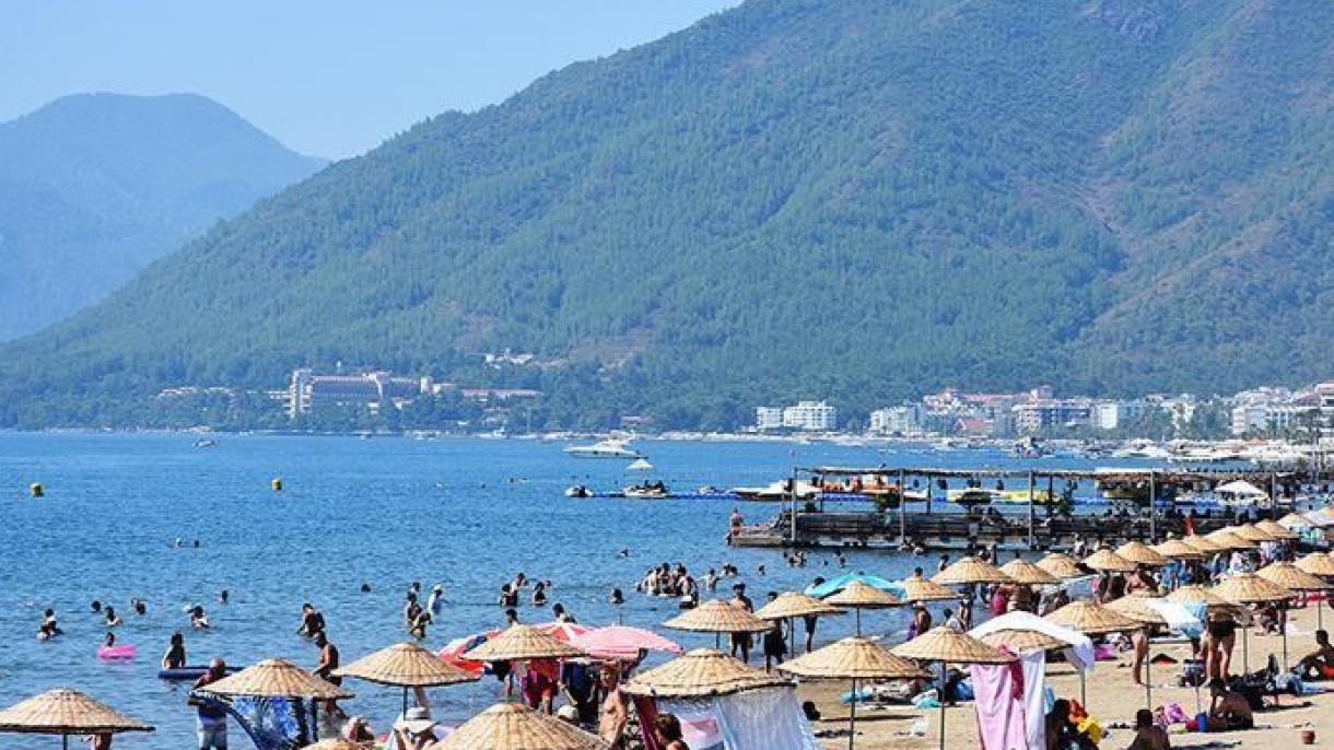 Antalya 16 milyon turist hədəfinə daha bir addım yaxınlaşdı