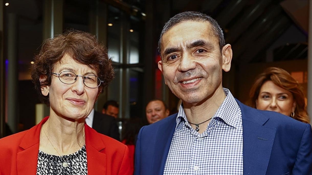 La coppia turca del vaccino BioNTech riceve la laurea honoris causa dall'Università di Anversa