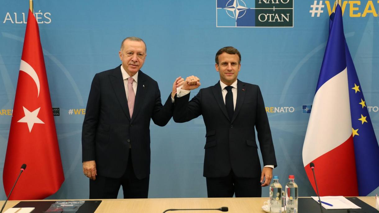 Macron francia köztársasági elnök találkozott Erdoğan köztársasági elnökkel