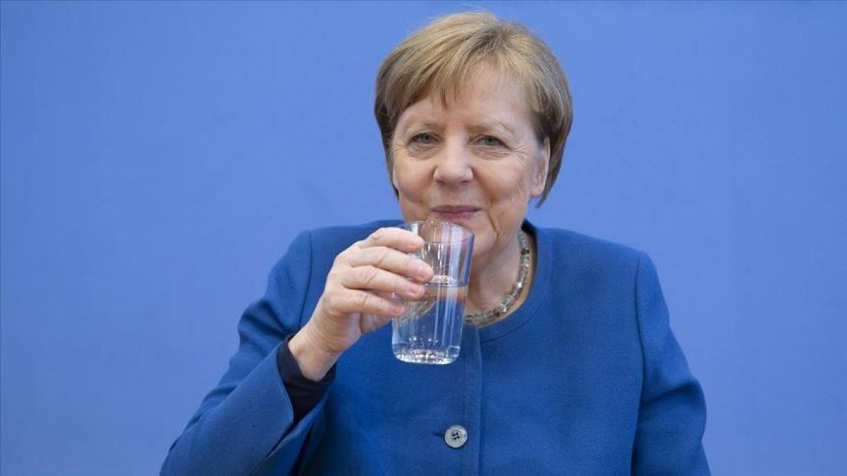 Меркель Еуропаның ауыр күйде екенін айтты