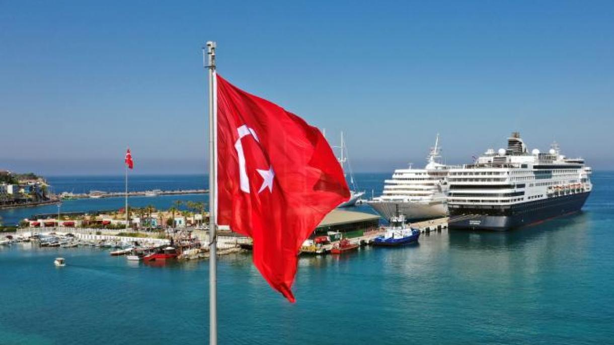 توریسم کشتی های کروز در کوش آداسی ترکیه