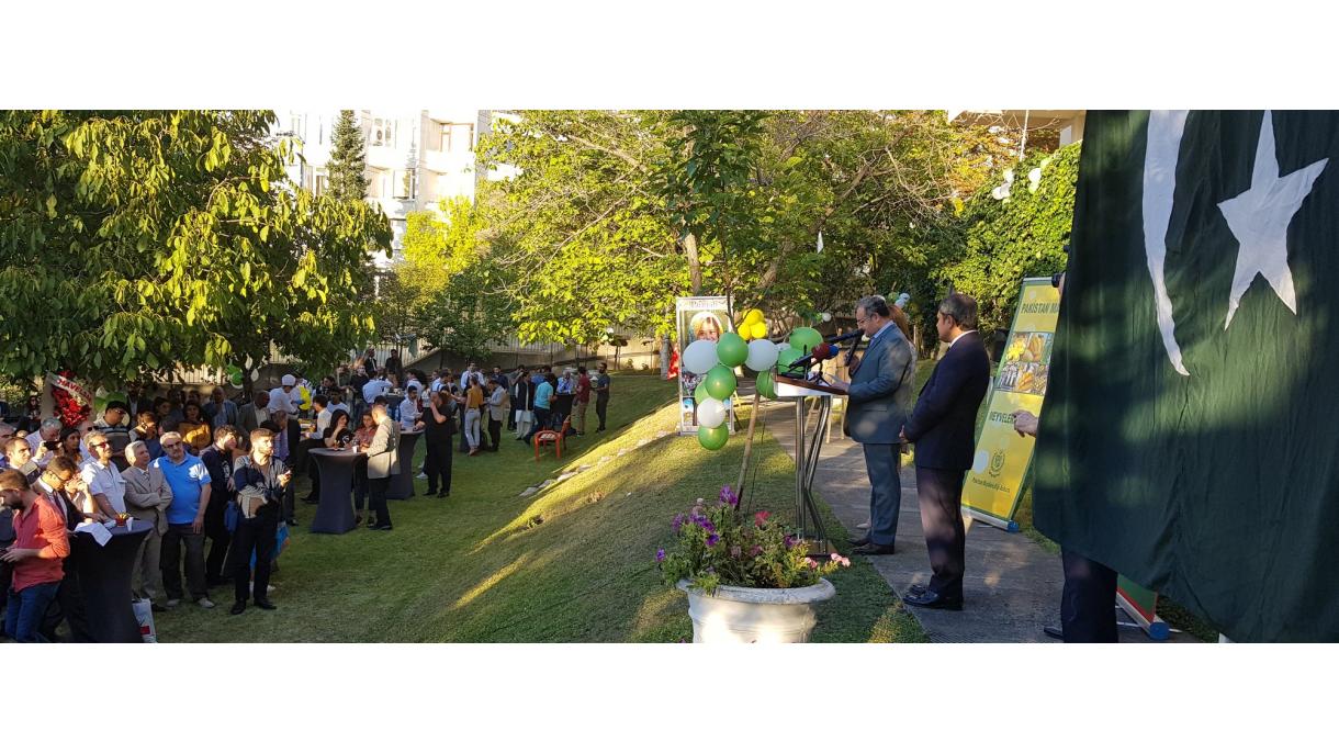 پاکستانی مینگوزکی میٹھاس نےترکوں کواپنااسیربنالیا، انقرہ سفارت خانہ پاکستان میں مینگو فیسٹویل