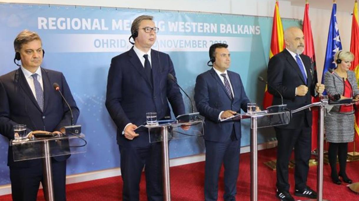 Liderët e Ballkanit Perëndimor mbajtën një takim rajonal për çështjet e rëndësishme në Ohër