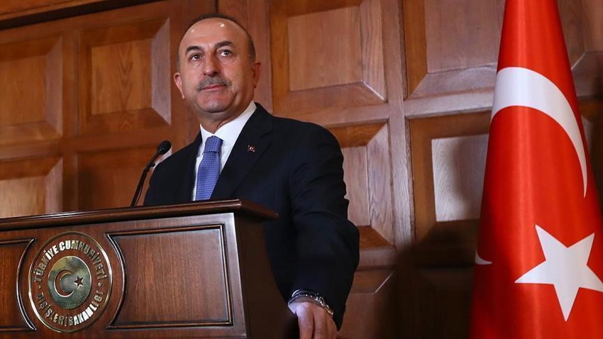 Çavusoglu continua no Kuwait os seus contactos para encontrar uma solução para a crise no Golfo