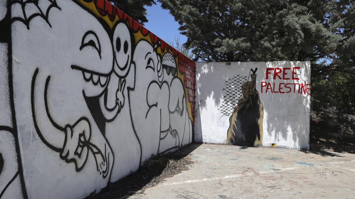 طرح "فلسطین آزاد" هنرمند یونانی در حمایت از فلسطین