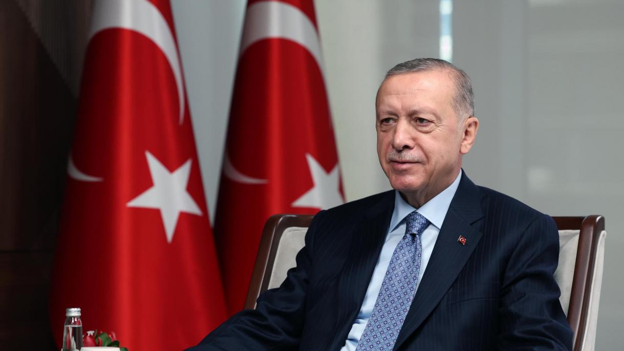 اردوغان: بیز دونیانین بیر پارچاسیییق، نه دوغونون نه ده باتینین