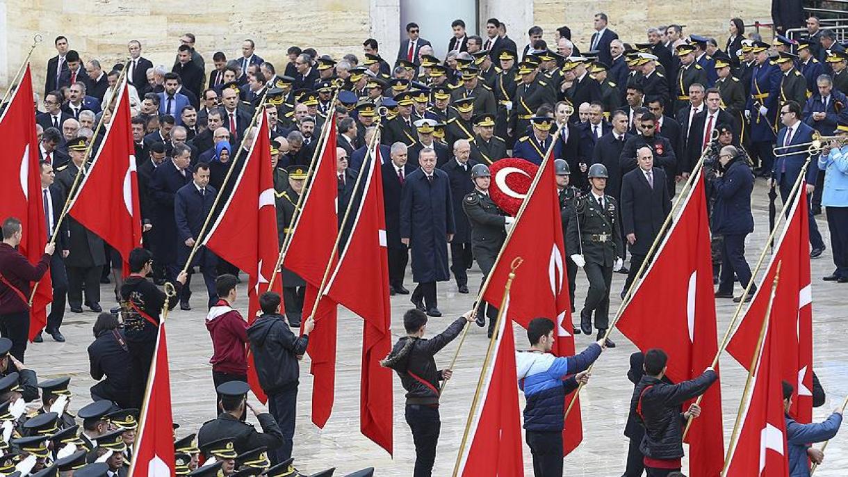 Turkiya prezidenti Rajap Toyyib Erdo’g’an Otaturk qabriga gulchambar qo’ydi