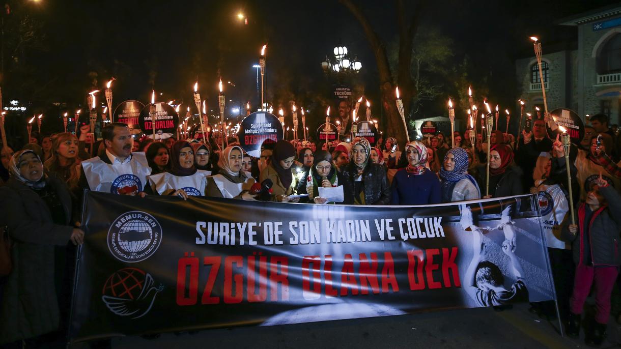 Marchan en Ankara para la liberación de mujeres y niños encarcelados en Siria