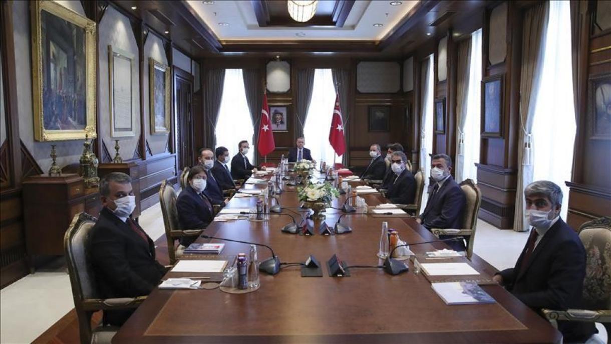 دیدار اردوغان با مسئولان خبرگزاری آناتولی