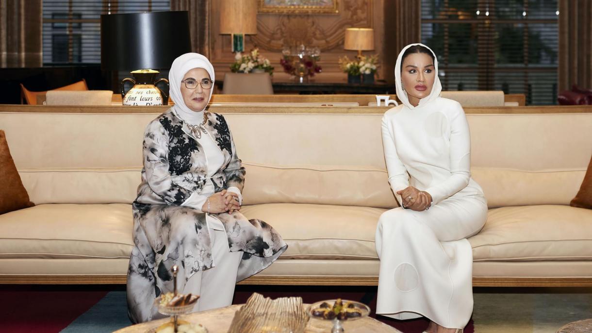 La first lady Emine Erdogan incontra la madre di Al Thani, la sceicca Mozah bint Nasser