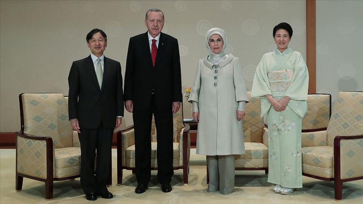 Erdogan se cita con el emperador japonés Naruhito en el Palacio Imperial
