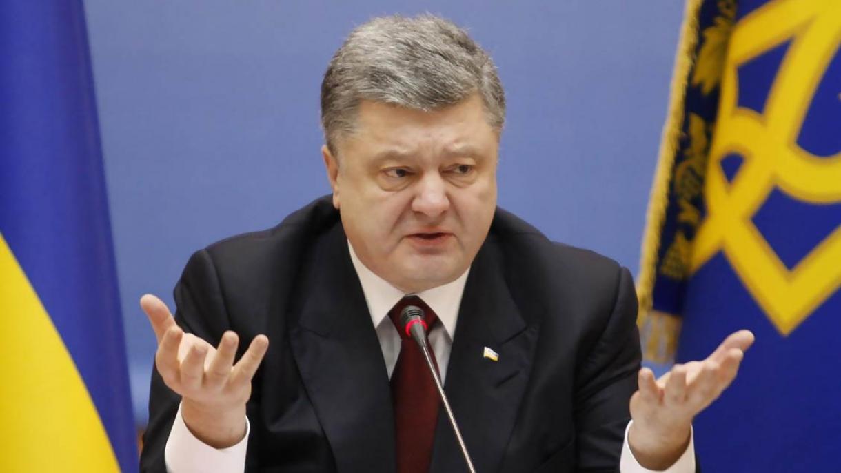 Petró Poroshenko solicitou o retorno urgente da tripulação e navios da Ucrânia